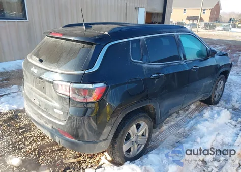 2022 Jeep Compass Latitude 4X4 from USA, damaged, VIN 3C4NJDBB9NT237525